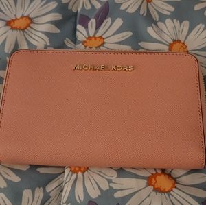Michael Kors Zip Around Wallet